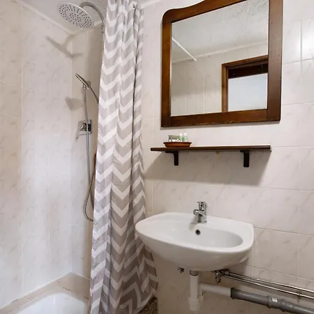 Les Ecureuils Farm stay *