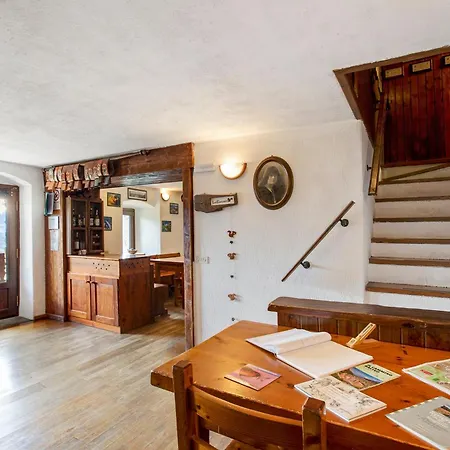 Les Ecureuils Farm stay Saint-Pierre