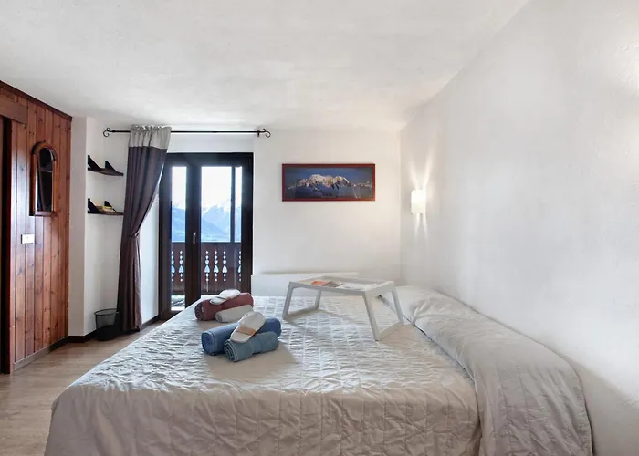 Les Ecureuils Farm stay *